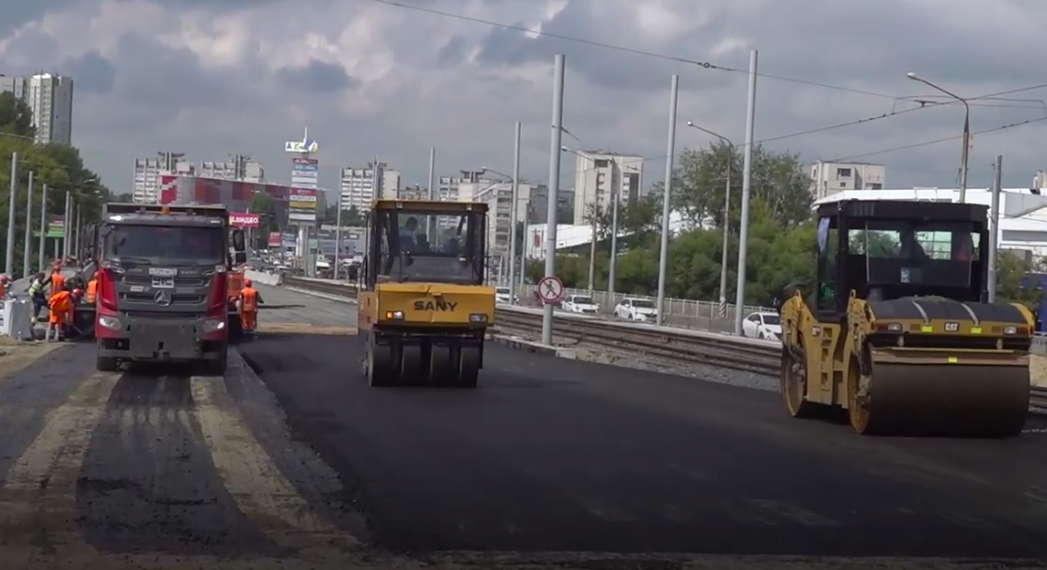 В Ульяновске начали асфальтировать правую часть Минаевского моста