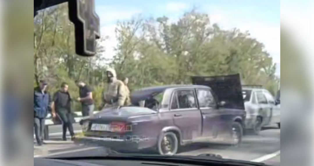 В Ульяновске фура раскидала по дороге две легковушки