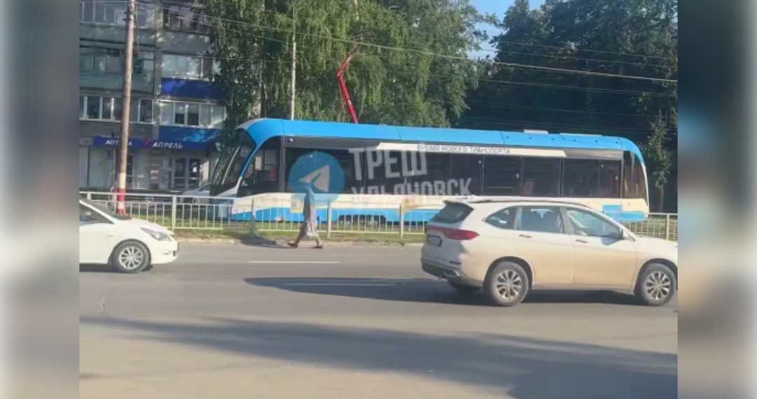 Трамвай сошёл с рельсов на Рябикова в Ульяновске