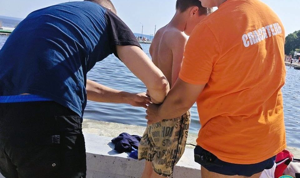 Подросток пострадал на центральном пляже Ульяновска