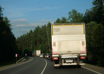 Иностранец-дальнобойщик пытался дать взятку ульяновским гаишникам