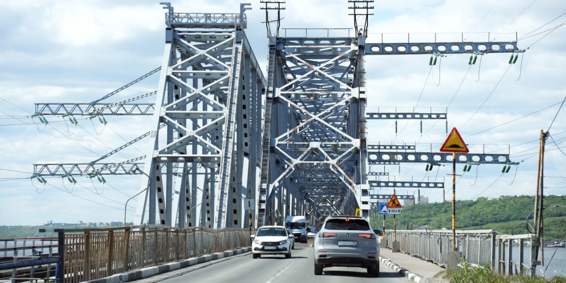 Стали известны изменения в движении транспорта из-за ремонта Императорского моста