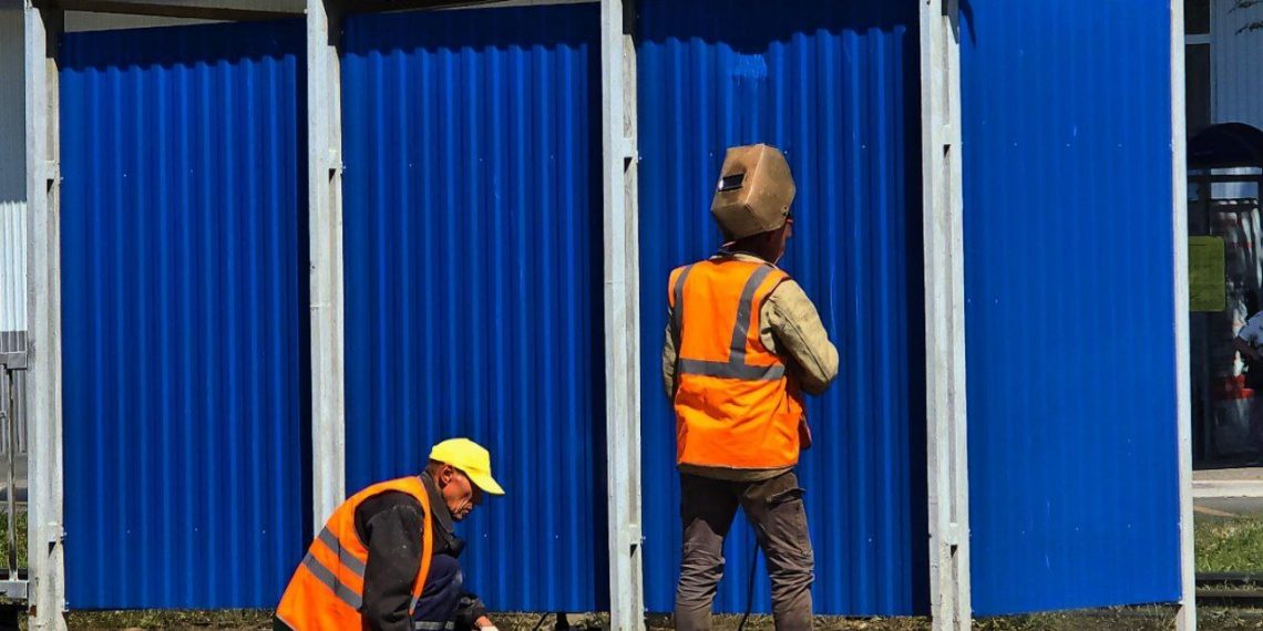 Новый остановочный павильон появился на остановке Циолковского в Ульяновске