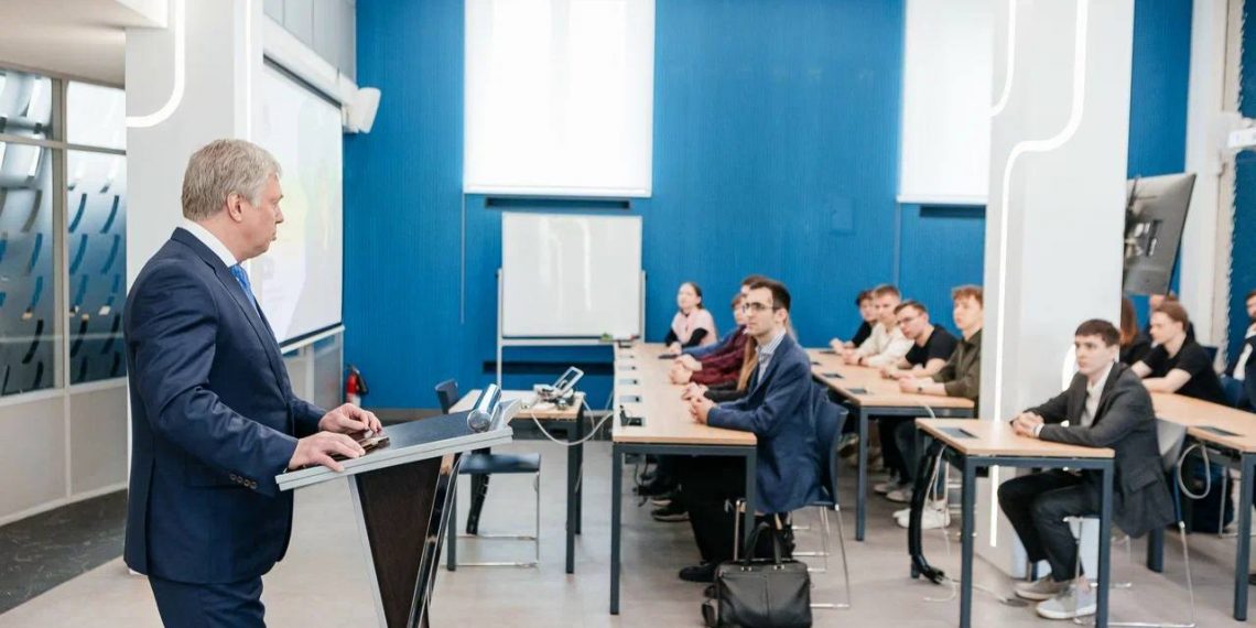 Русских поздравил свою альма-матер — МГТУ им. Баумана — со 195-летним юбилеем