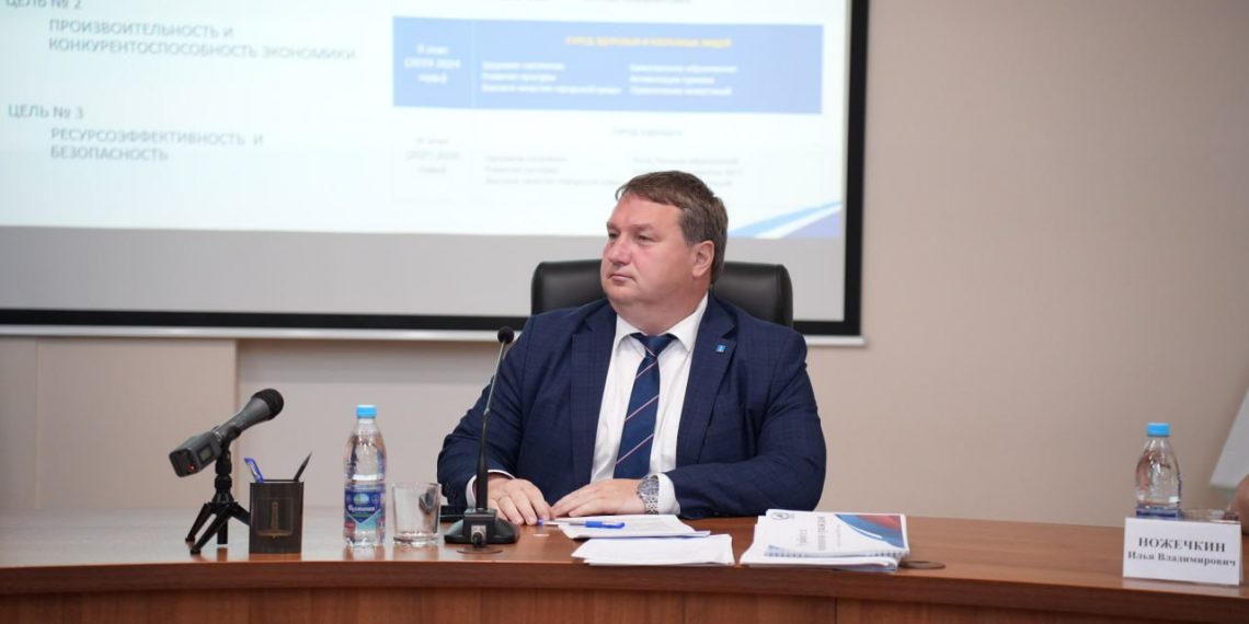 Болдакин пригрозил санкциями управляющим компаниям за срыв подготовки к зиме