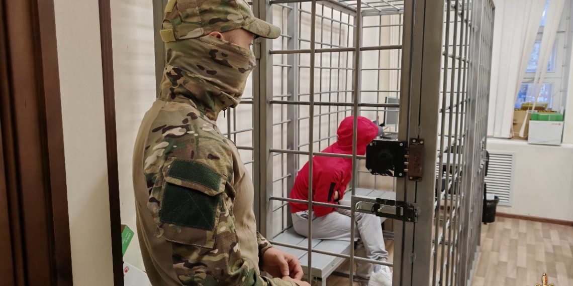 Житель Хакасии держал в Ульяновске лабораторию по производству мефедрона