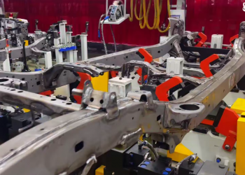 УАЗ начал производство рам для пикапов Sollers на новом автоматизированном участке