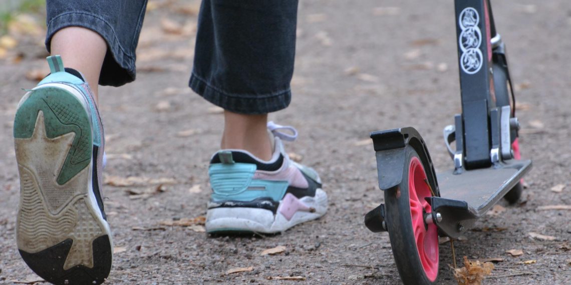 В Ульяновске ищут водителя электросамоката, сбившего ребенка на Промышленной