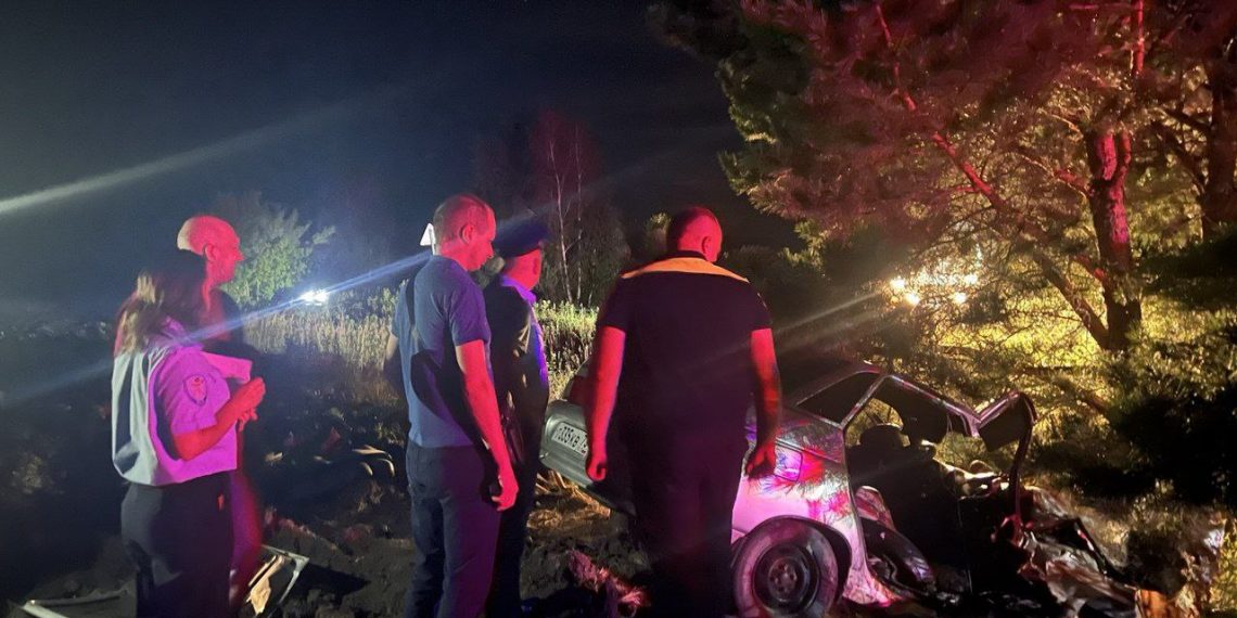 17-летняя девушка и мужчина погибли в аварии в Ульяновской области