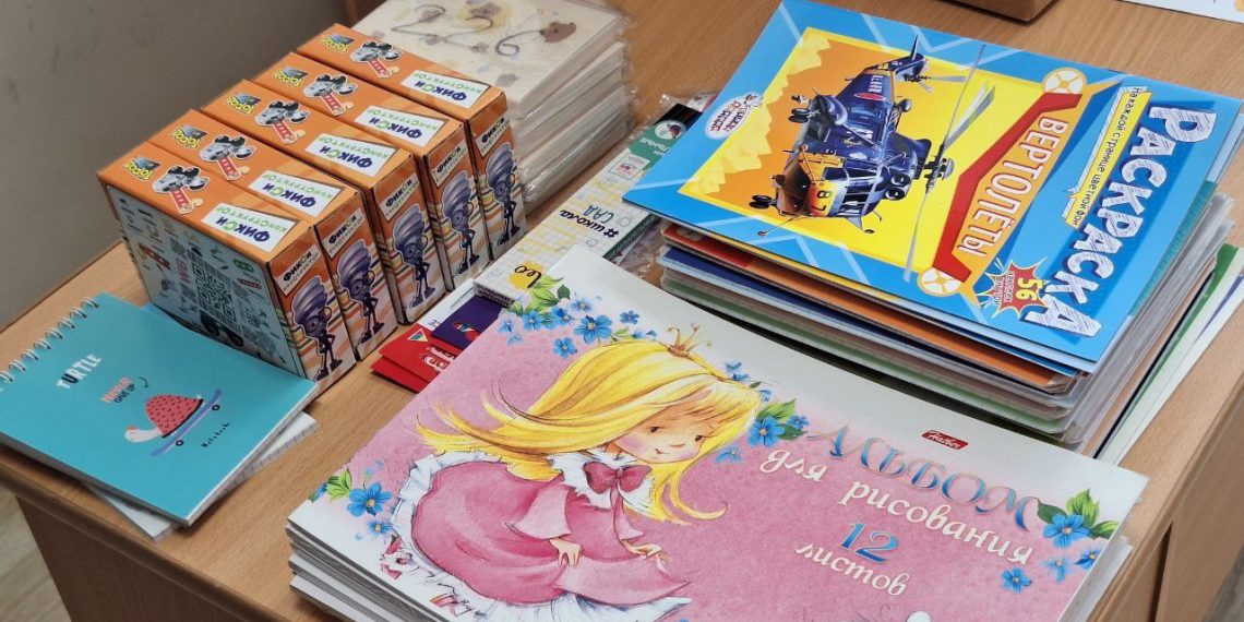 Ульяновский лицей помогает собраться в школу детям из ЛНР