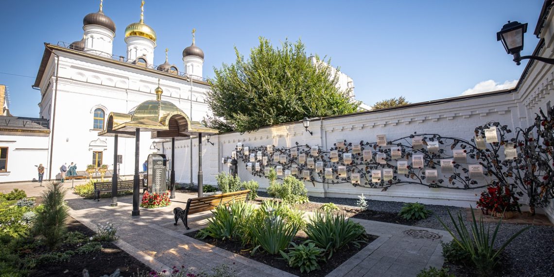 Мемориал в честь 46 расстрелянных и сосланных монахинь открыли в ульяновском монастыре