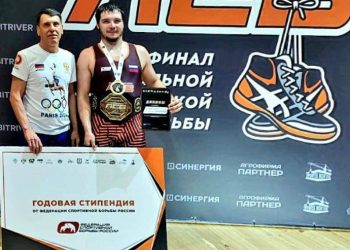 Ульяновский борец Игорь Канаков выиграл годовую стипендию в Суперфинале студенческой лиги