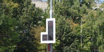 В Дальнем Засвияжье перенастроили светофоры из-за ремонта на Камышинской