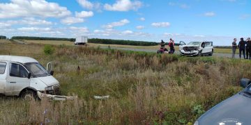 Кроссовер и микроавтобус столкнулись на трассе «Ульяновск — Сенгилей» 10 сентября