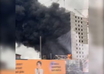 В Ульяновске горит высотная новостройка