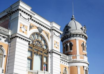 Празднуем День города в Ульяновске: джаз, ретро-автомобили, уличные театры и многое другое