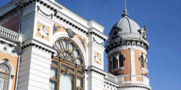 Празднуем День города в Ульяновске: джаз, ретро-автомобили, уличные театры и многое другое