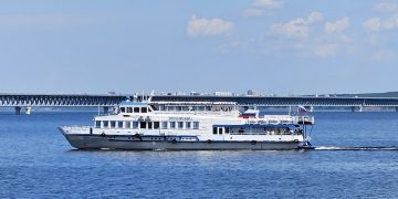 До конца сентября ульяновцев приглашают на речные прогулки по Волге