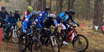 На рулёжной полосе Авиастара в Ульяновске проходит чемпионат по шоссейному велоспорту