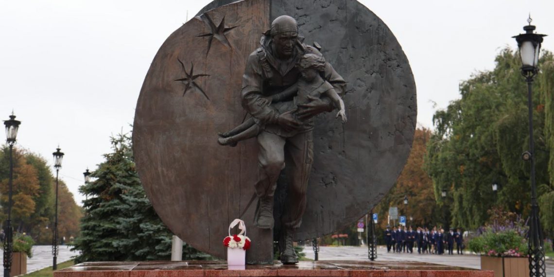 Ульяновск почтил память жертв Беслана: фото