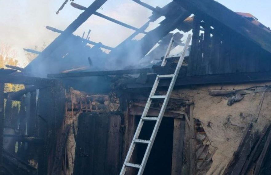 Молодой мужчина пострадал при пожаре в Радищевском районе