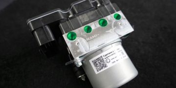 Ульяновский автозавод начал серийно оснащать автомобили российской системой АБС