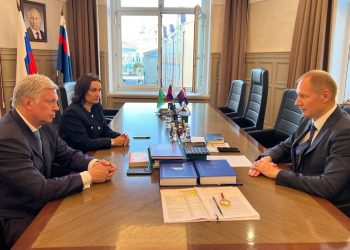 Русских и Артюхин обсудили финансирование ульяновских проектов