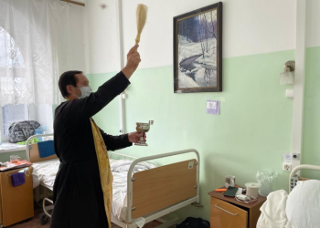 В Ульяновском госпитале ветеранов войн освятили отделения медицинской реабилитации