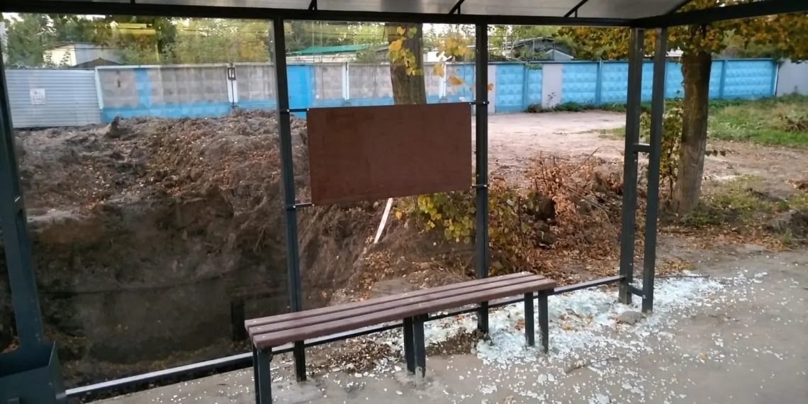 Ульяновские вандалы разбили новую трамвайную остановку на Гидроаппарате