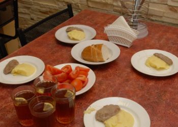 Более 50 тысяч младших школьников Ульяновской области обеспечены бесплатным горячим питанием