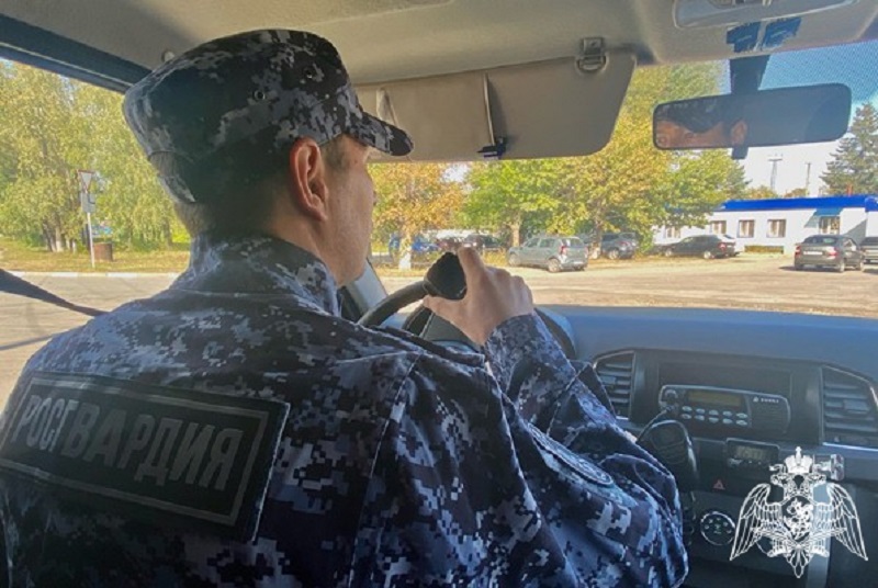 Любитель бесплатного алкоголя ограбил гипермаркет в Димитровграде