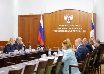 Русских и Мурашко обсудили строительство нового медобъекта в Ульяновске