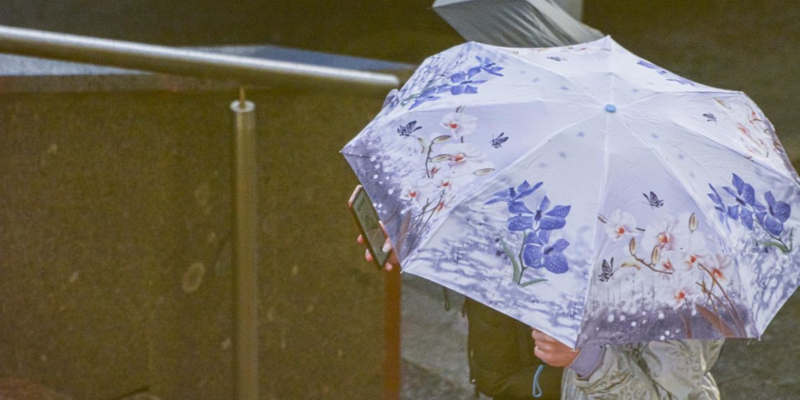 Непогода на подходе: ульяновцев предупредили о грозе, граде и сильном ветре