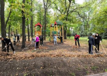 4000 горожан собрали 400 кубов мусора на санитарной пятнице в Ульяновске