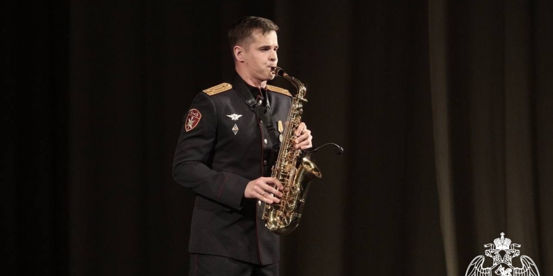 Ульяновский росгвардеец и его саксофон покорили жюри всероссийского конкурса