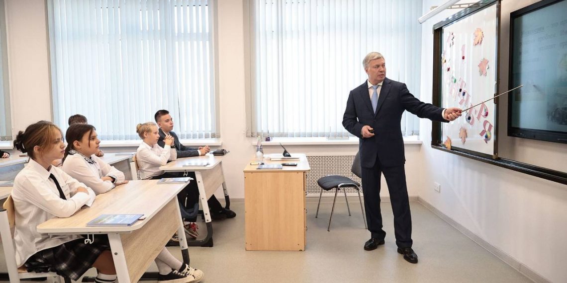 Алексей Русских открыл в ульяновском лицее инженерный класс для будущих машиностроителей