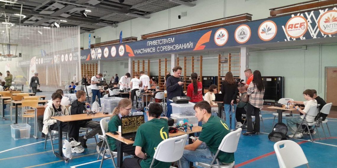 В Ульяновске открылся Всероссийский чемпионат по дрон-рейсингу «Соколиная охота»