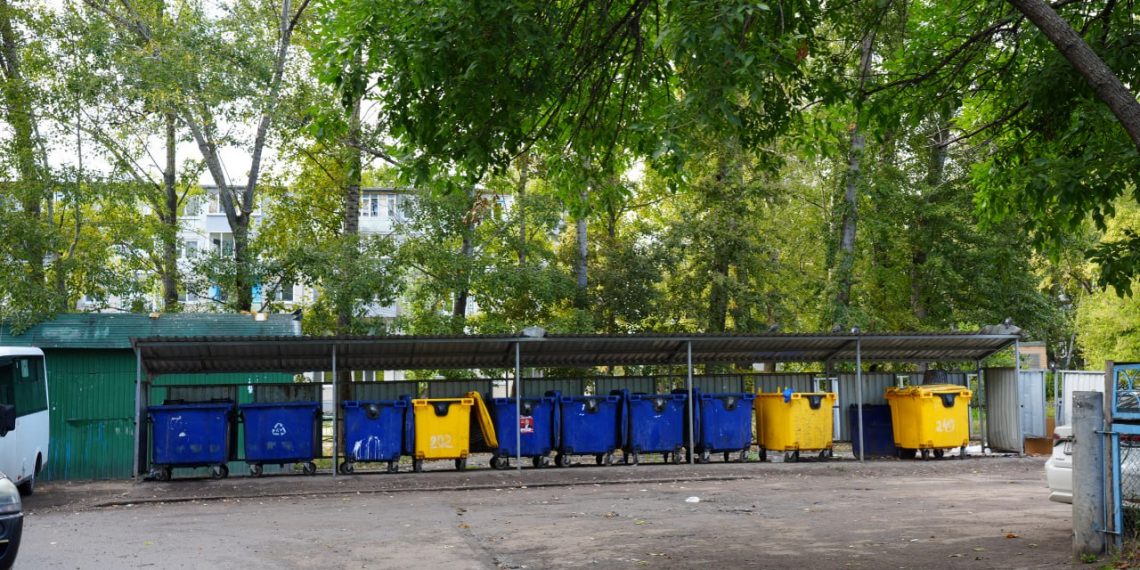 Болдакин взял на контроль парковки, контейнерные площадки и безопасность во дворах Засвияжья