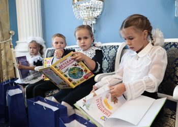 Ранцы, форма, тетради: в Ульяновской области собрали в школу 30 тысяч детей