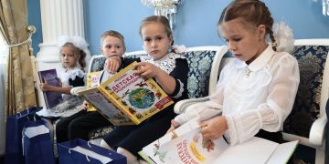 Ранцы, форма, тетради: в Ульяновской области собрали в школу 30 тысяч детей