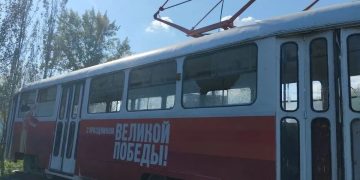 В Ульяновске вандалы повредили памятник трамваю