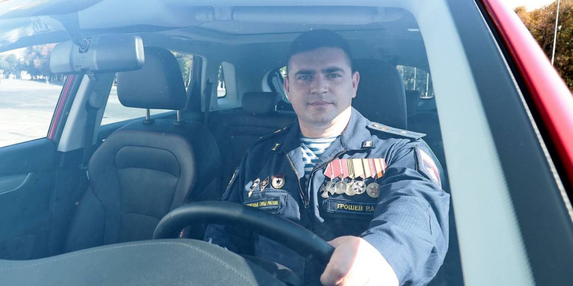 Ульяновский губернатор передал автомобили раненым бойцам СВО