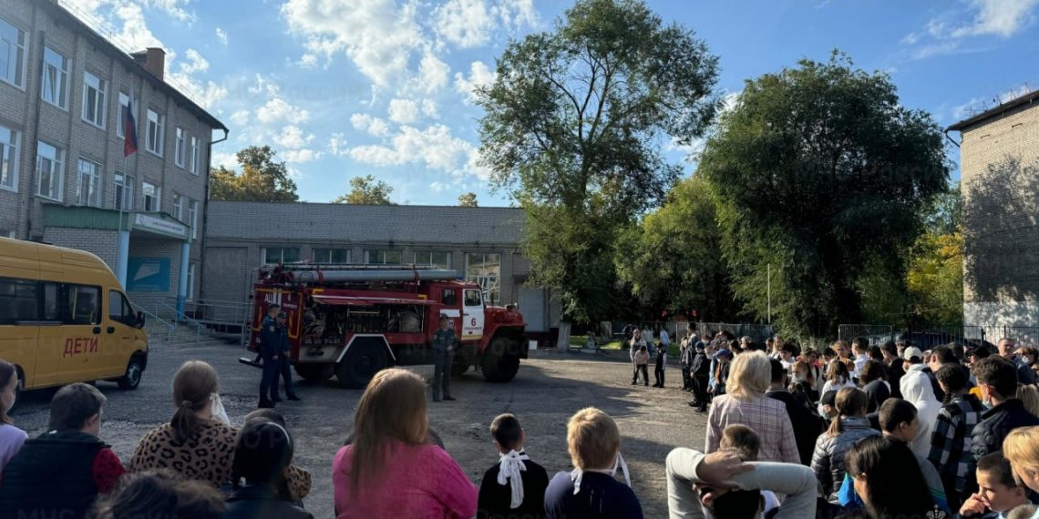В Ульяновске эвакуировали детей и учителей коррекционной школы