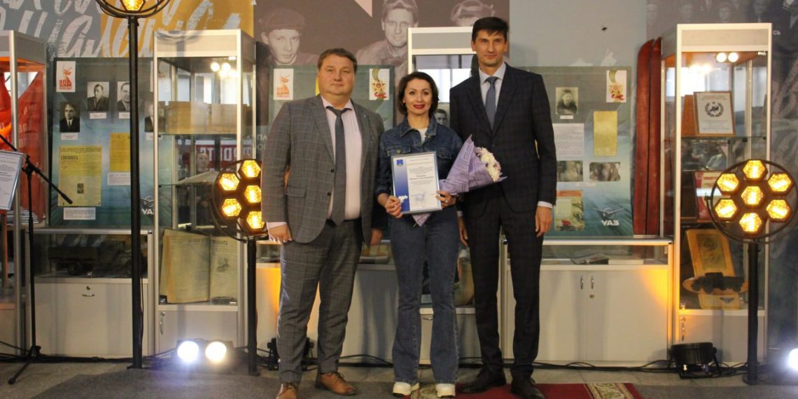 Работники Ульяновского автозавода приняли поздравления от мэра