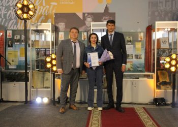 Работники Ульяновского автозавода приняли поздравления от мэра