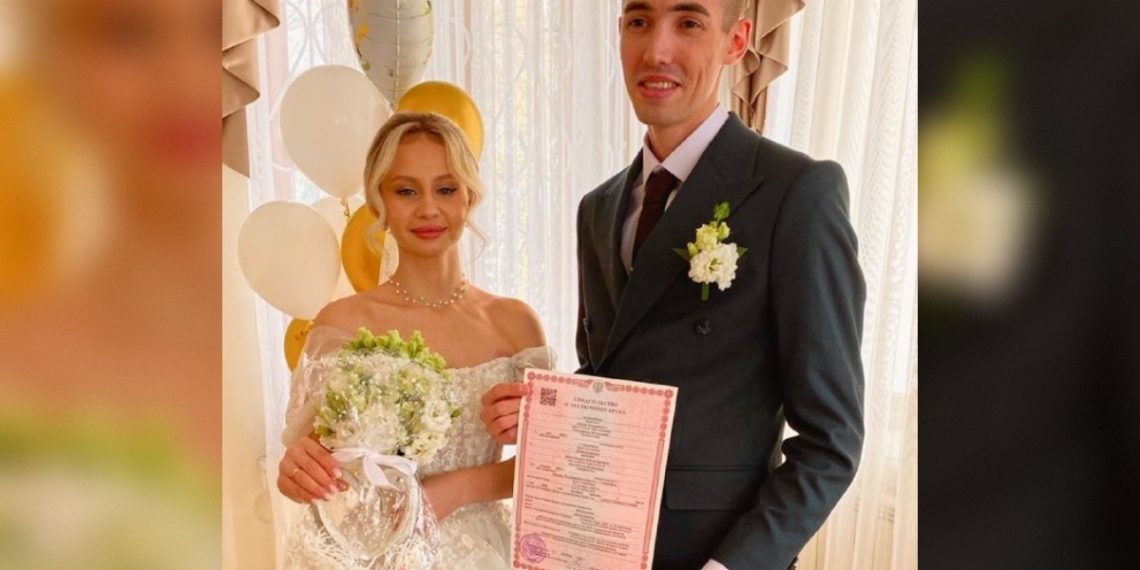 Айдар и Анастасия Мингалиевы стали 1500-й парой Ульяновского Дворца бракосочетания