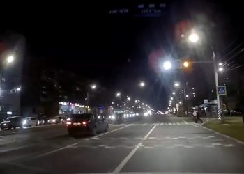 62-летнюю женщину сбили на переходе в центре Ульяновска — видео