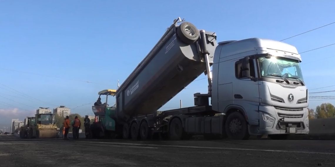 Левую сторону минаевского моста начали асфальтировать в Ульяновске