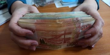Более 120 ульяновских студенток получили выплаты по беременности