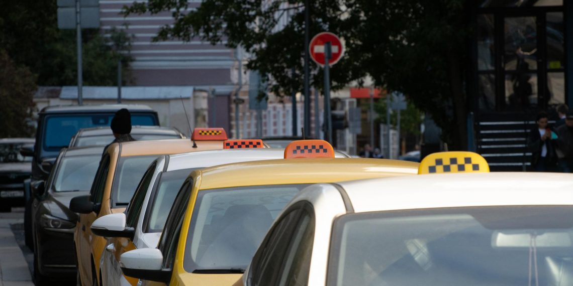 В Ульяновске пассажир такси с уголовным прошлым украл смартфон у водителя